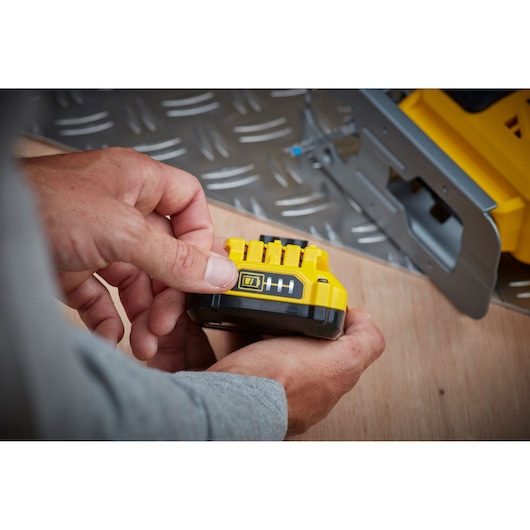 Serra Tico-Tico 20V Max Íon De Lítio