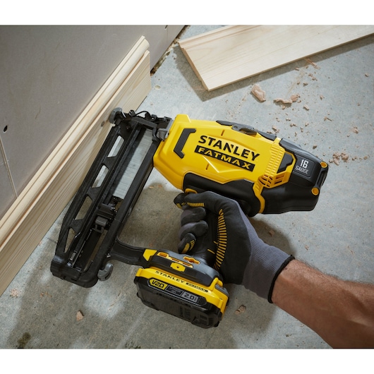 Pinador 16G 20V Com 1 Bateria Íon De Lítio 2Ah E Maleta