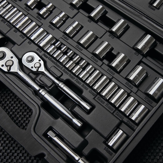 STANLEY STMT71651 socket and ratchet set in black case, various chrome sockets and two ratchet handles visible.