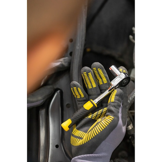 MECHANIC HAND TOOLS SET STANLEY  IN USE APPLICATION SHOT